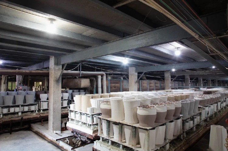 Decorative Flowerpots: Elevate Your Space with Style and Functionality - Image 5