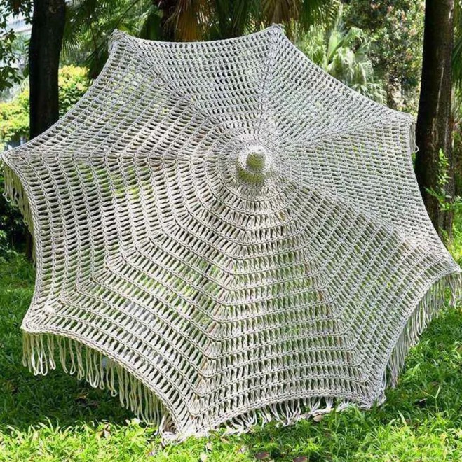 Transform Your Outdoor Space with a Premium Courtyard Umbrella - Image 4