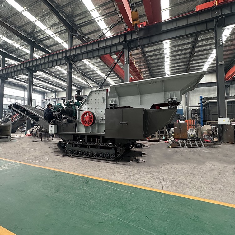 Track-mounted mobile crusher Construction waste limestone crusher Ore basalt crusher - Image 4